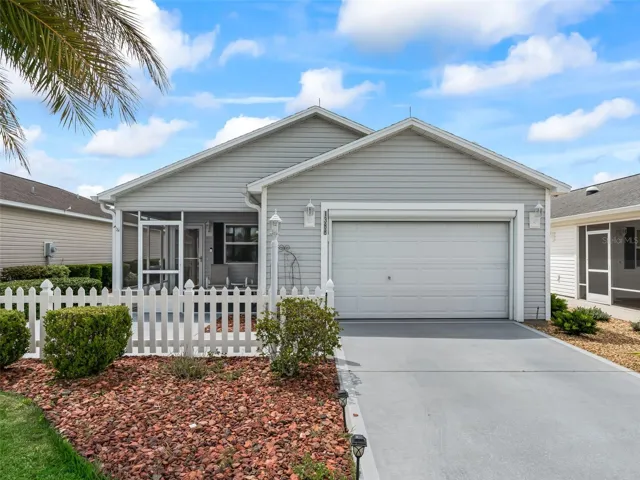 2/2 Colony Patio Villa-Village of Dunedin!