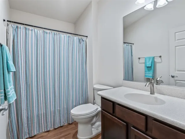 Guest bathroom w/Corian Topped Vanity