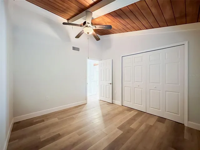 • Flexible guest bedroom offering comfortable space for family, visitors, or seasonal guests.