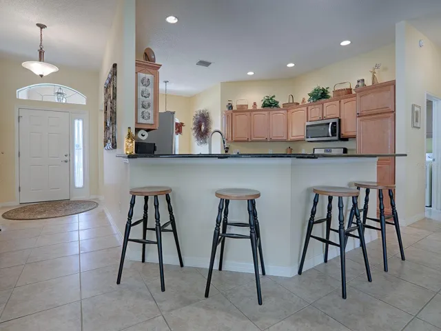 COVENIENT BREAKFAST BAR.