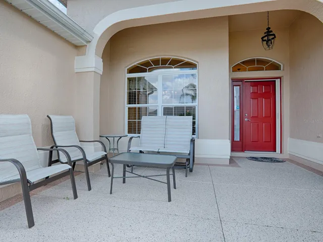 FRONT ENTRY INTO THIS BEAUTIFUL HOME