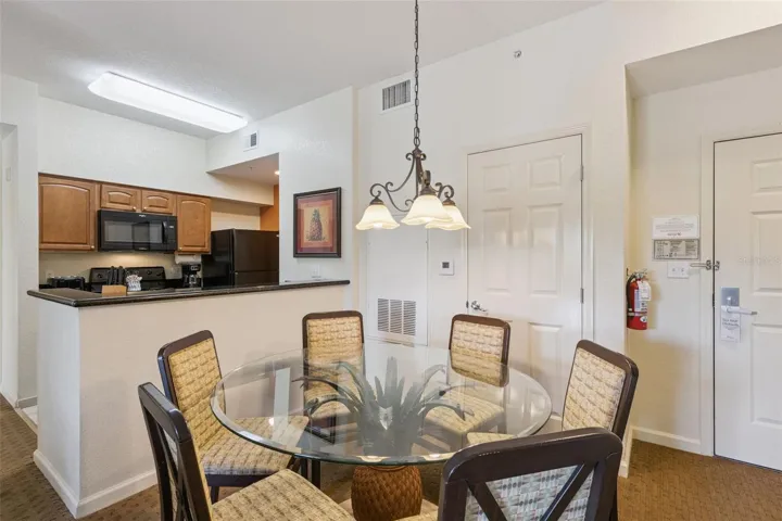 Dedicate dining room