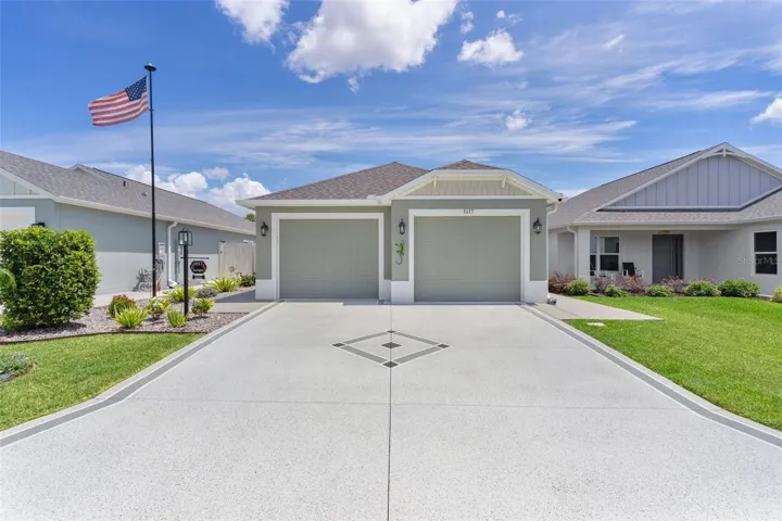 Great dead-end spot with no neighbors in back or front facing.