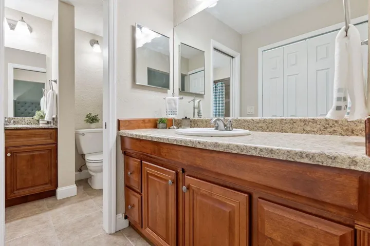 Dual Sinks in Primary Bathroom