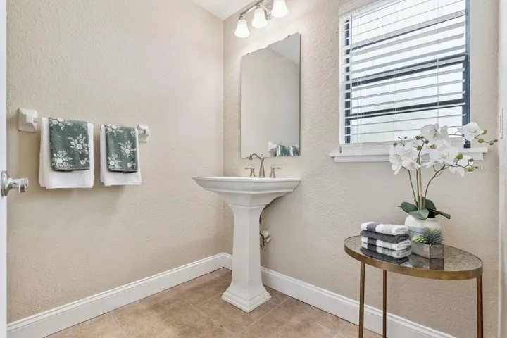 1/2 Bath off of the Foyer