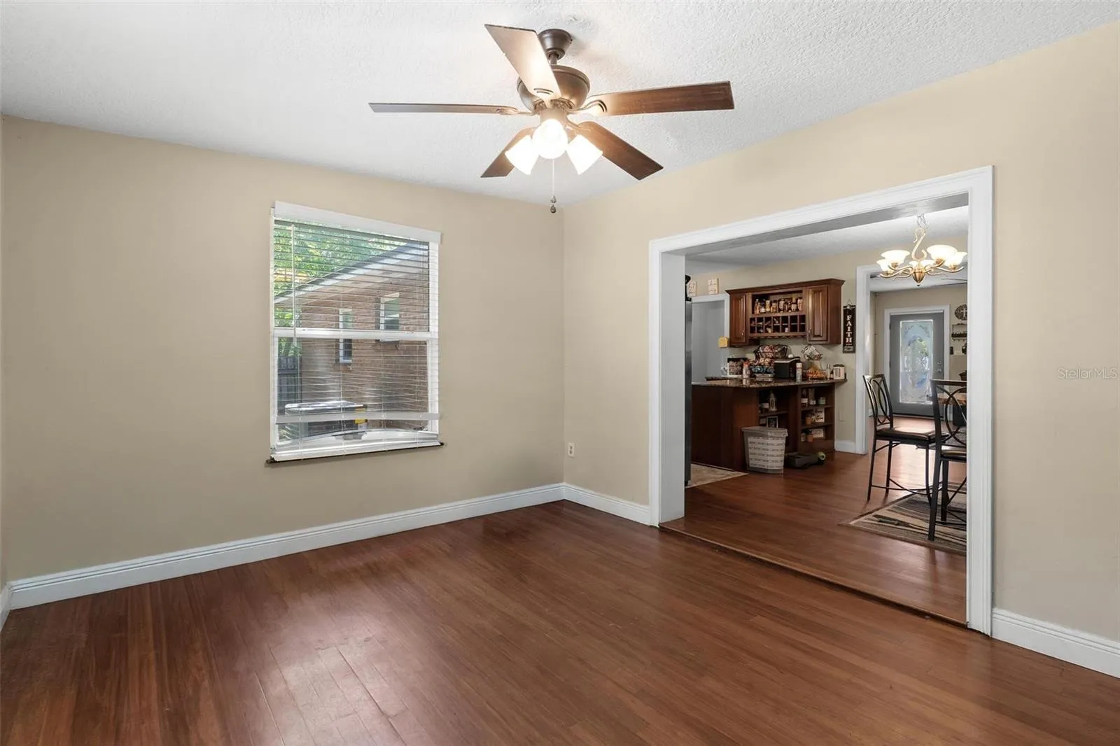 Bonus room next to dining room