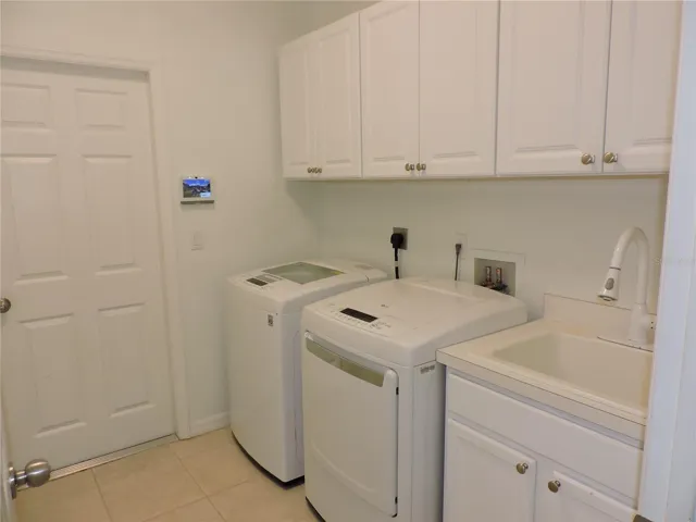 Indoor Laundry w/Sink