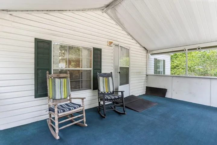 screened in porch