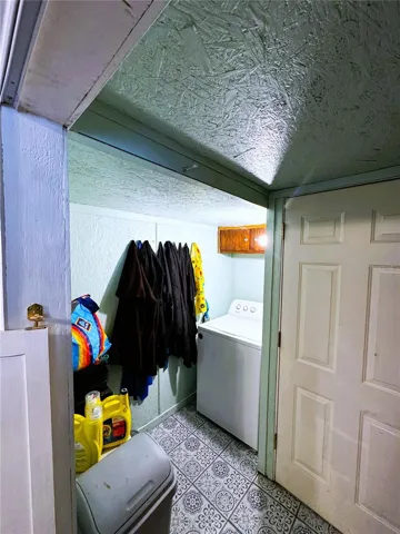 INSIDE LAUNDRY UNIT "A'