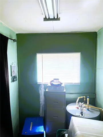 UNIT "B"  LAUNDRY ROOM