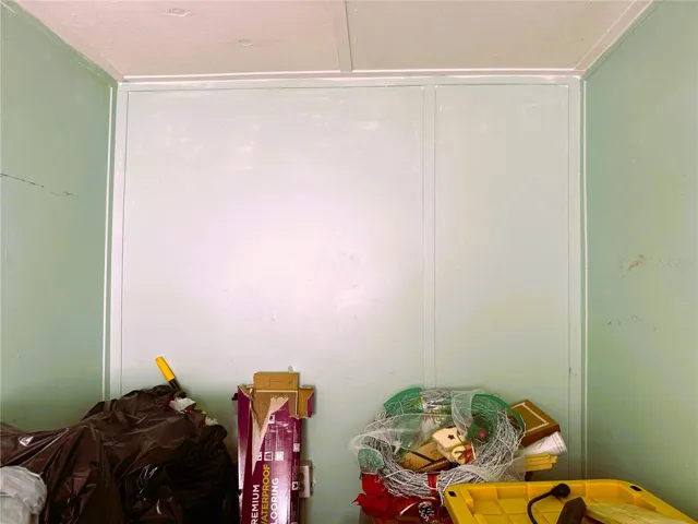 UNIT "B" LAUNDRY ROOM