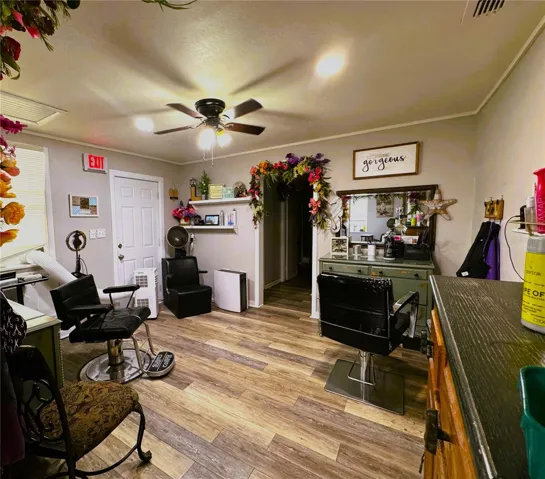 UNIT "B" SALON ROOM 3