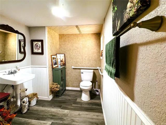 MAIN ACCESSIBLE BATHROOM UNIT"A"