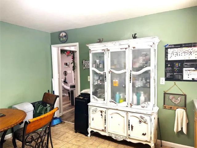 UNIT"B" REAR LAUNDRY & EXIT TO HALL DOOR