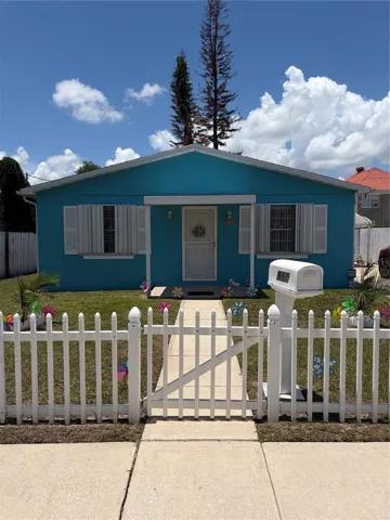 FRONT OF HOUSE