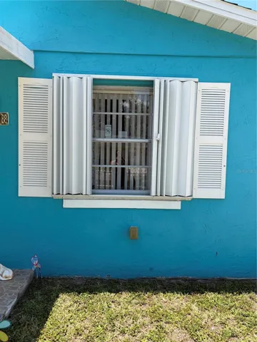 HURRICANE SHUTTERS