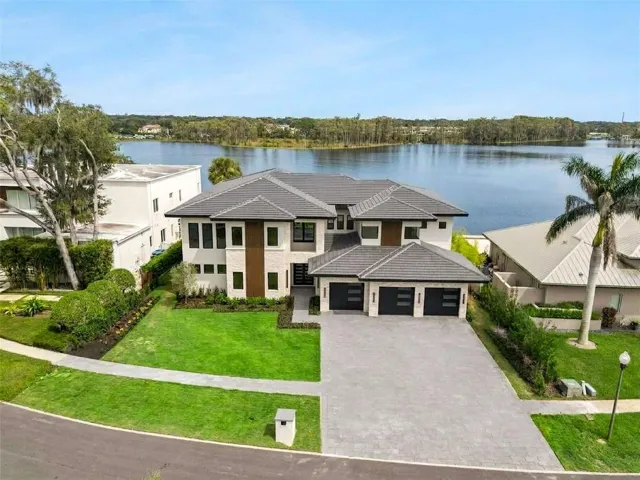 Welcome to 9117 Bay Point Drive