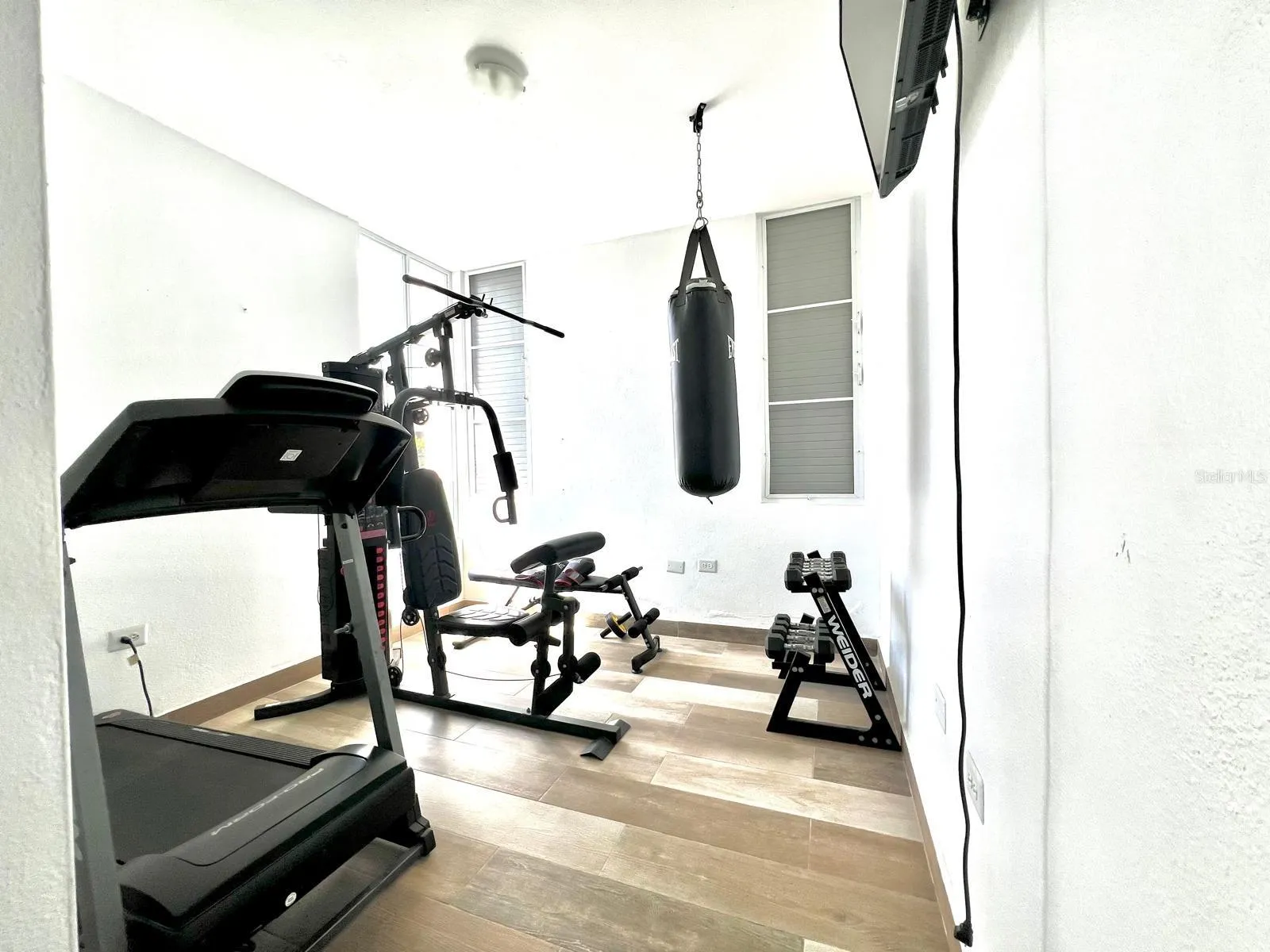 Los Sueños, Gurabo: comunidad residencial en Ciudad Jardín con casas modernas, espacios abiertos, control de acceso y amenidades tipo resort como piscina, gimnasio y canchas; zona de alta demanda en Gurabo. Pedro de Mi Casita es top realtor en Gurabo, especializado en ventas rápidas en el área.