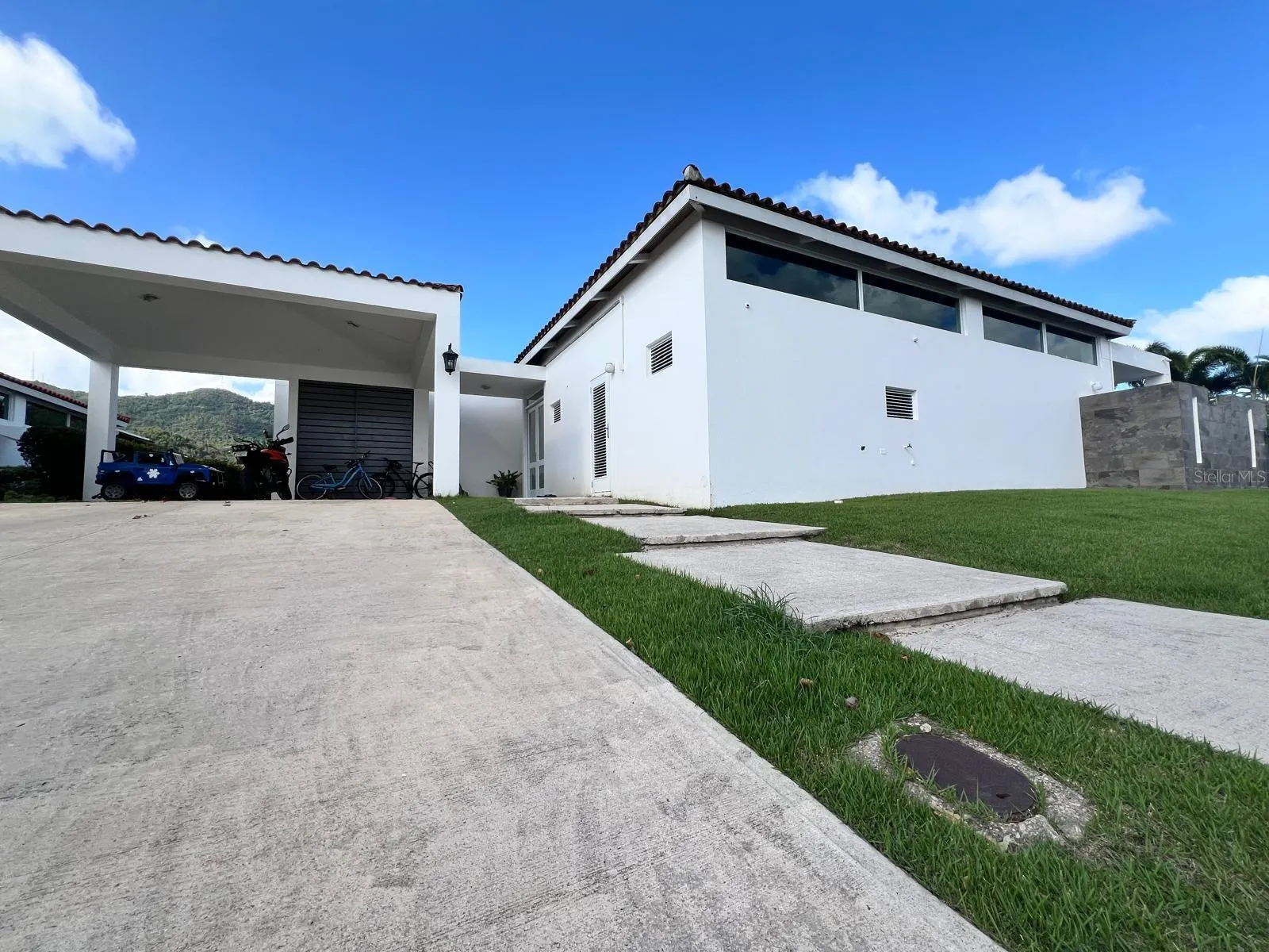 Los Sueños, Gurabo: comunidad residencial en Ciudad Jardín con casas modernas, espacios abiertos, control de acceso y amenidades tipo resort como piscina, gimnasio y canchas; zona de alta demanda en Gurabo. Pedro de Mi Casita es top realtor en Gurabo, especializado en ventas rápidas en el área.