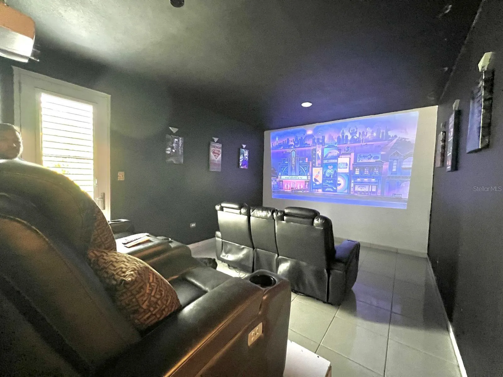 Los Sueños, Gurabo: comunidad residencial en Ciudad Jardín con casas modernas, espacios abiertos, control de acceso y amenidades tipo resort como piscina, gimnasio y canchas; zona de alta demanda en Gurabo. Pedro de Mi Casita es top realtor en Gurabo, especializado en ventas rápidas en el área.