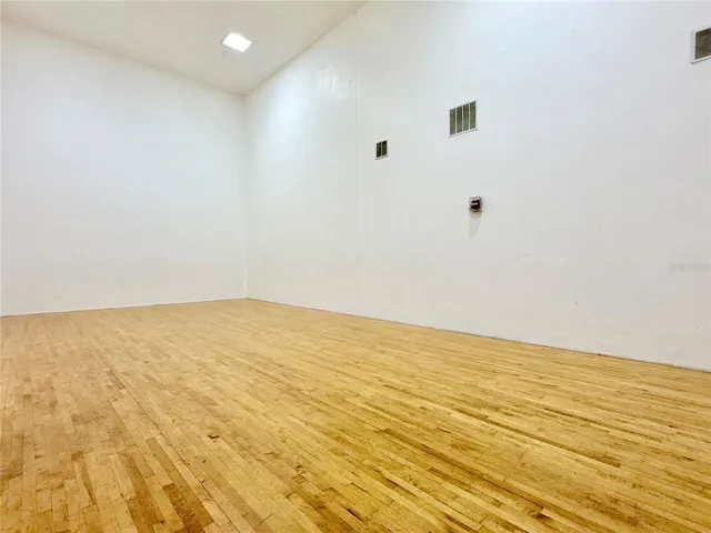 Racquetball court