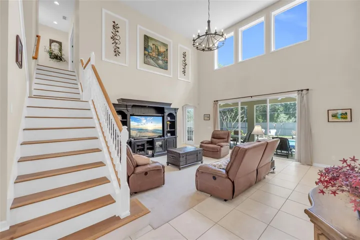 Split staircase with engineered hardwood flooring