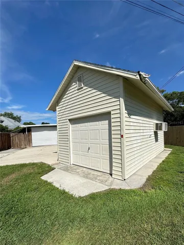 Detached Garage/Workshop