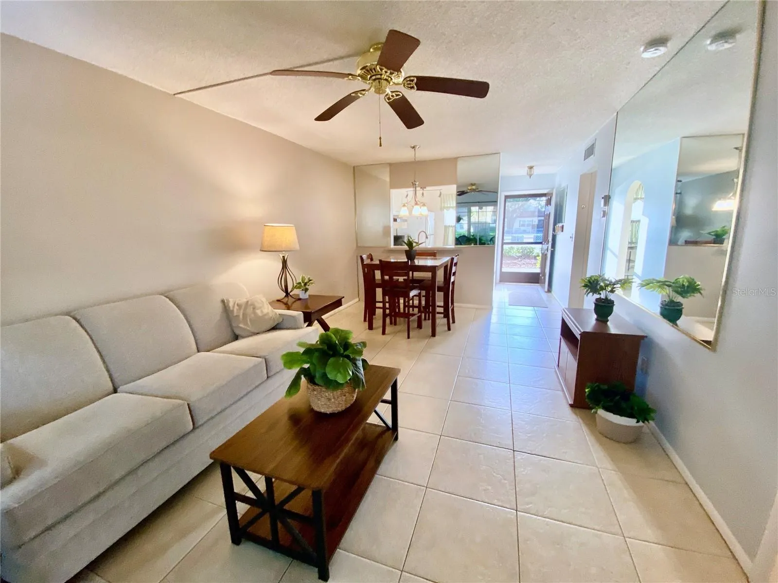 Easy to clean tile throughout