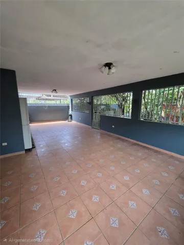 Terraza techada y cerrada