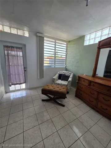 Espacio adicional (puede ser nursery, oficina) , se tiene acceso por el cuarto master y otro de los cuartos.  De este espacio se tiene acceso al balcón del segundo piso.