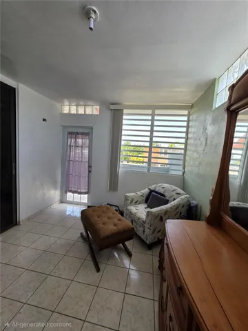 Espacio adicional, se tiene acceso por el cuarto master y otro de los cuartos.  De este espacio se tiene acceso al balcón del segundo piso.