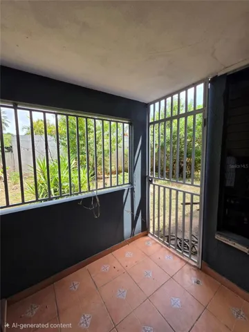 Terraza techada y cerrada