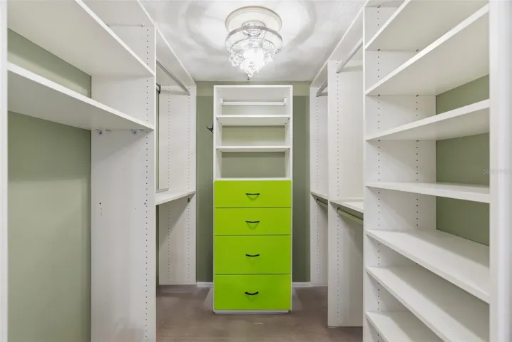 Walk-in Closet