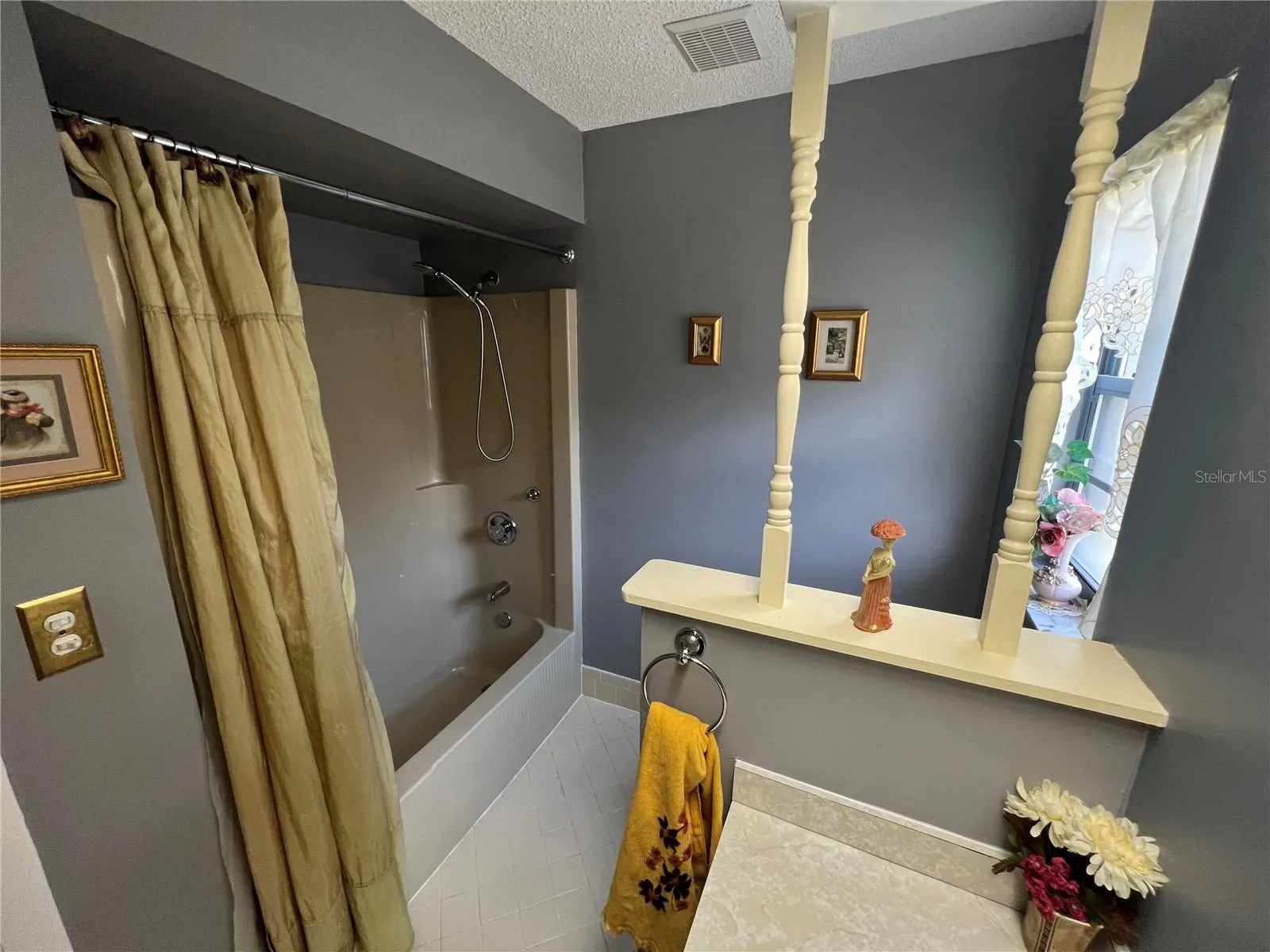 2nd Full Bathroom