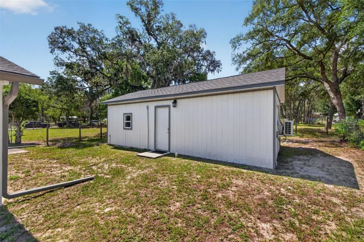 Bonus outbuilding
