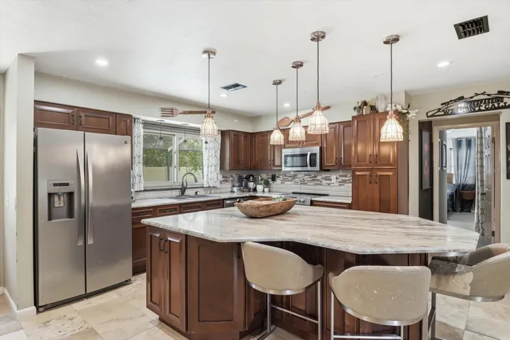 Massive island/eat in kitchen
