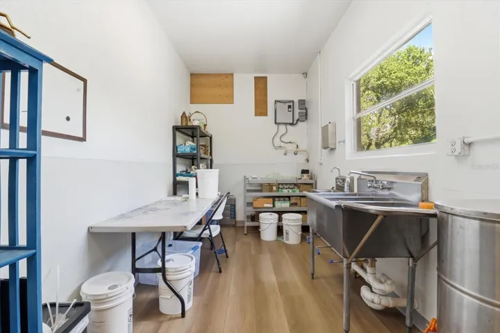 Dedicated room/office in the garage