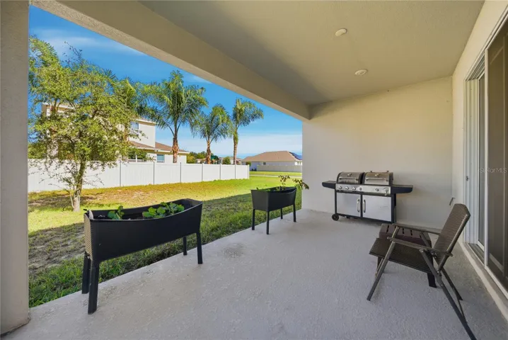Open backyard perfect for florida winters