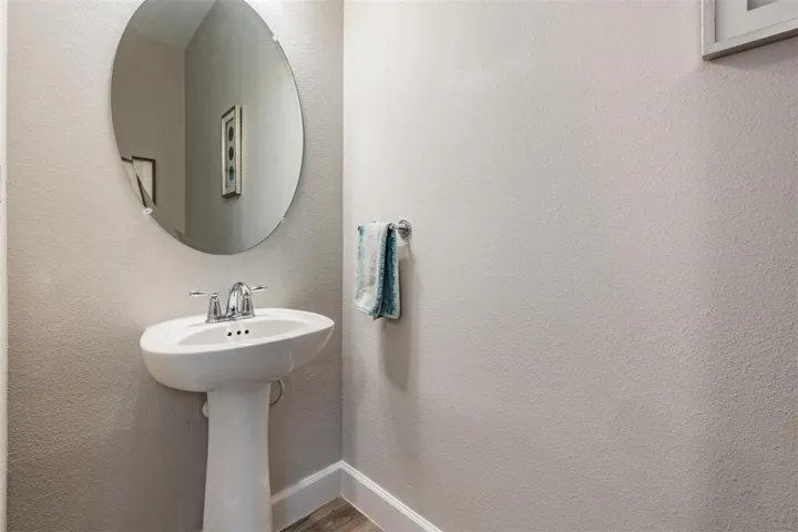 Powder room