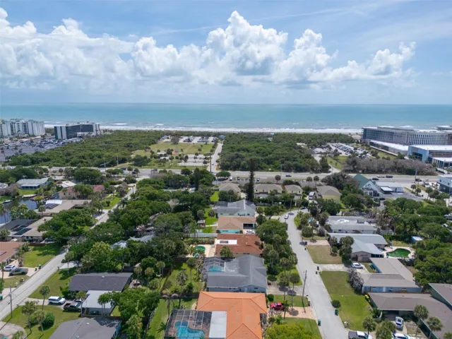 Minutes from the Beach