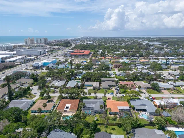 Centrally-Located in the Heart of Cocoa Beach!