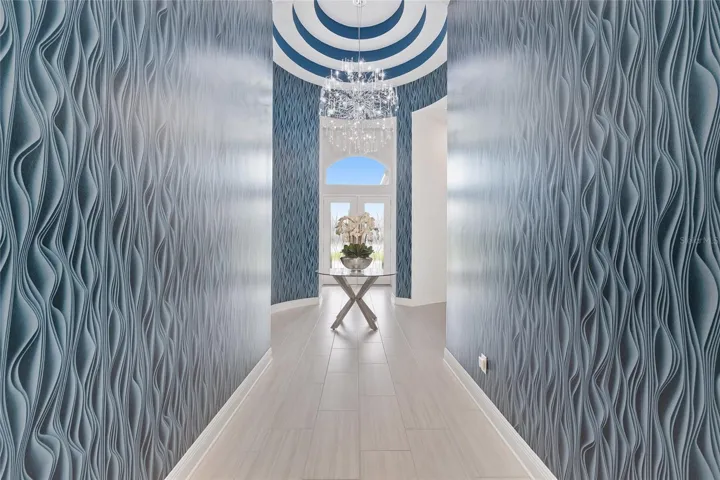 Entrance foyer / Rotunda