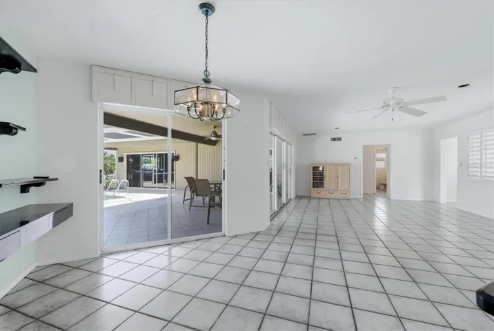 Dining Area to Living Area & Covered Lanai