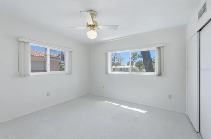 2nd / Guest Bedroom