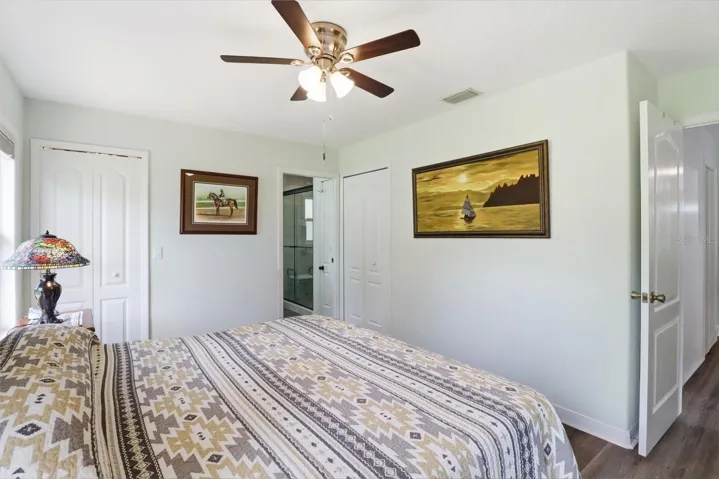 Master Bedroom w/ 2 Closets w/ Organizers