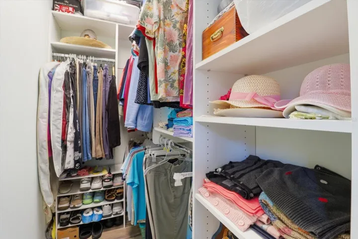 Walk-in Closet w/ Organizers