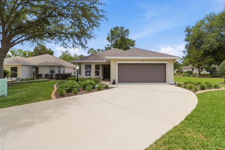 NEW Landscaping & NEW Decorative Curbing