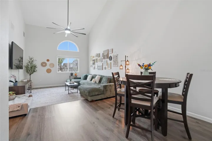 Living/Dining area