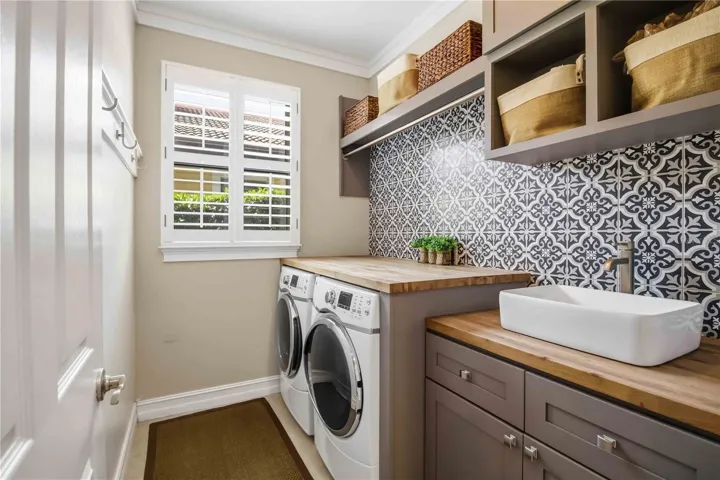 Interior Laundry
