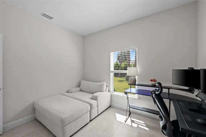 Office/Flex Room